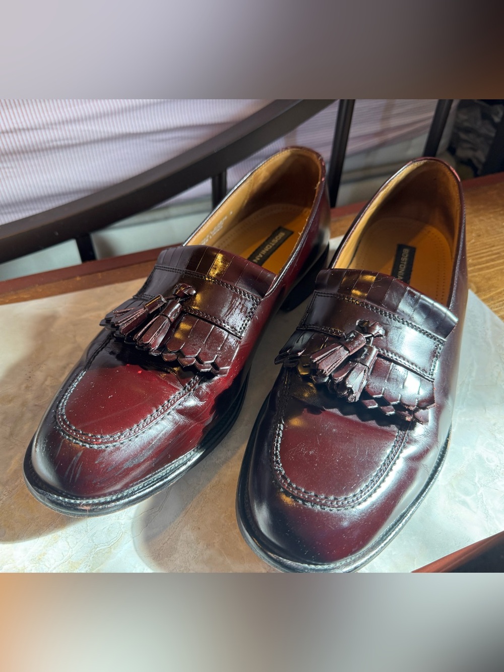 Bostonian Men's Tassel Kiltie Loafers in Burgundy/Brownish Size 10 medium.